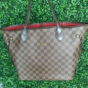 Louis Vuitton Damier Neverfull